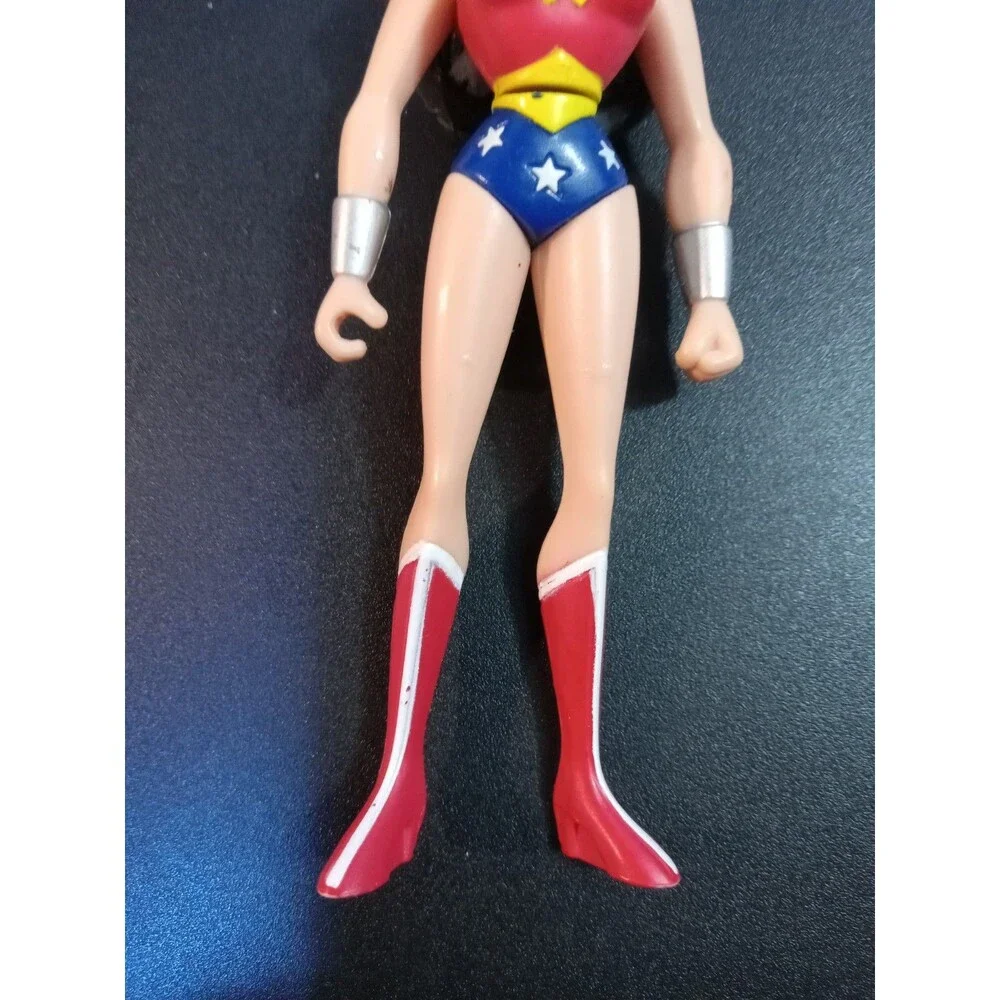 DC Universe Justice League  Wonder Woman Action Figure 4